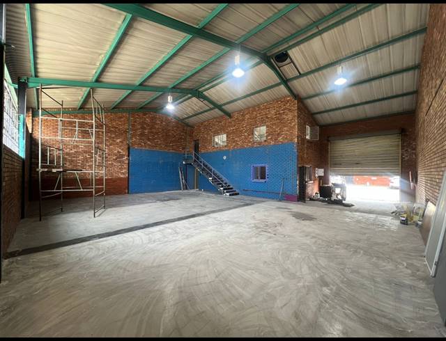 271M² WAREHOUSE TO LET IN HENNOPSPARK